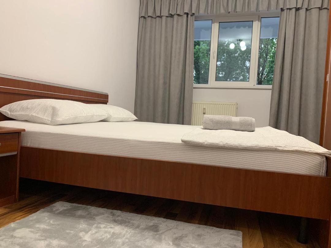 Eunice Apartament Oradea Buitenkant foto