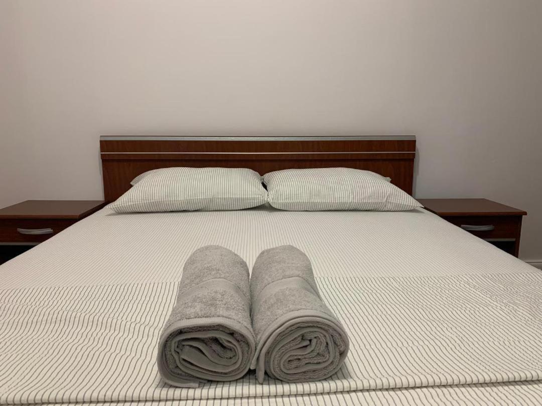 Eunice Apartament Oradea Buitenkant foto