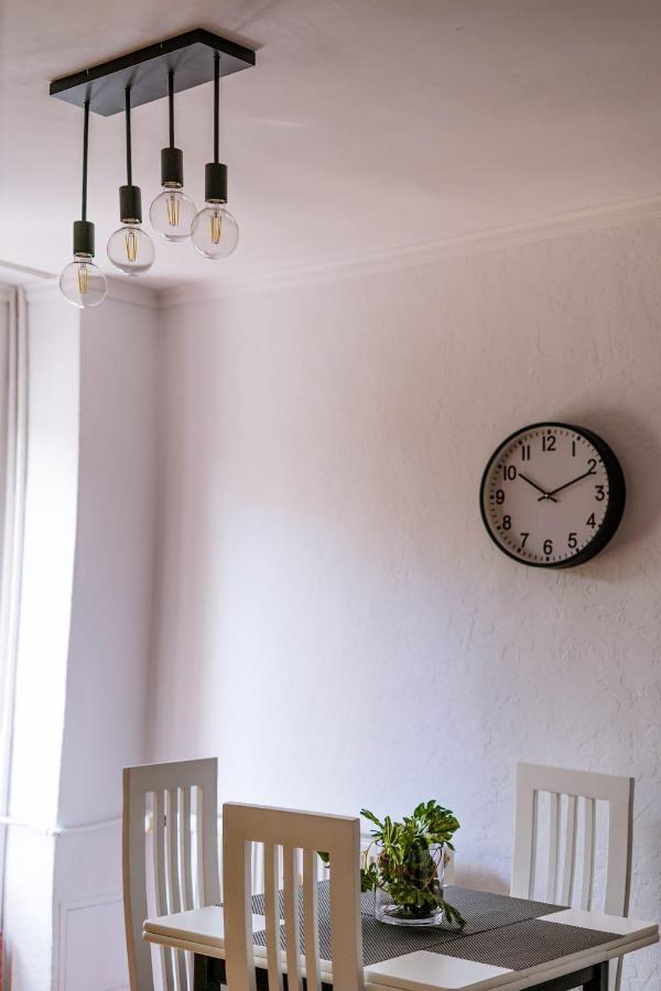 Eunice Apartament Oradea Buitenkant foto